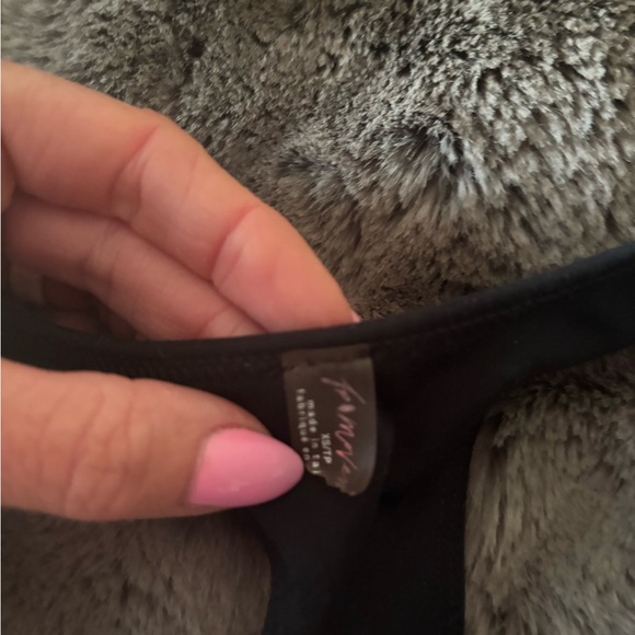 Lot of 3 XS sports bras. Oner active soft motion and free people. - Picture 9 of 10